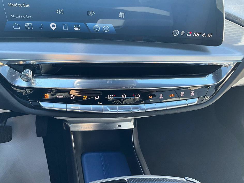 Used 2025 Cadillac Lyriq Sport AWD/4WD image 23