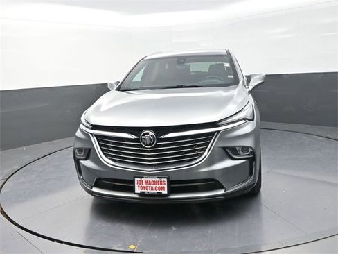 Used 2024 Buick Enclave Premium image 2