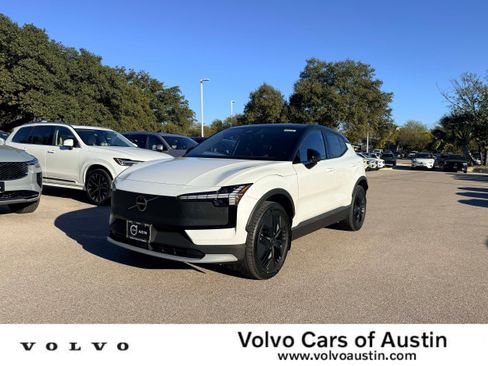 New 2026 Volvo EX30 Cross Country Ultra image 1