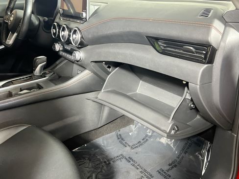 Used 2022 Nissan Sentra SR w/ SR Premium Package FWD image 35