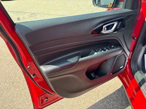 Used 2022 Jeep Compass Limited w/ (RED) Package AWD/4WD image 12