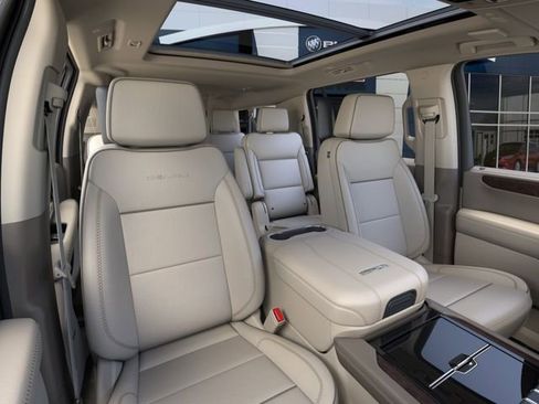 New 2026 GMC Yukon XL Denali w/ Denali Reserve Package AWD/4WD image 16