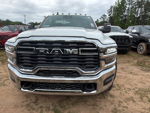 New 2026 RAM 4500 Tradesman w/ Chrome Appearance Group AWD/4WD image 3