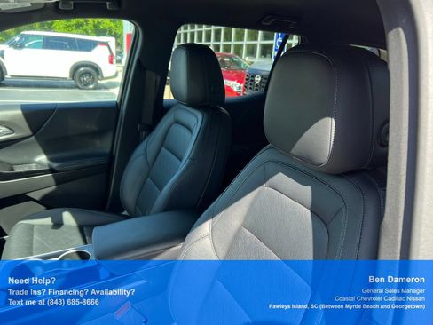 Used 2025 Chevrolet Equinox LT w/ Convenience Package II FWD image 9
