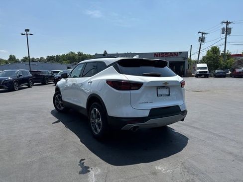 Used 2025 Chevrolet Blazer LT w/ Convenience Package image 4