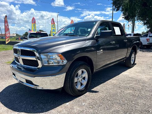 Used 2022 RAM 1500 Classic SLT image 7