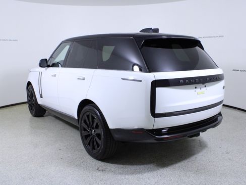 Used 2023 Land Rover Range Rover SE image 5