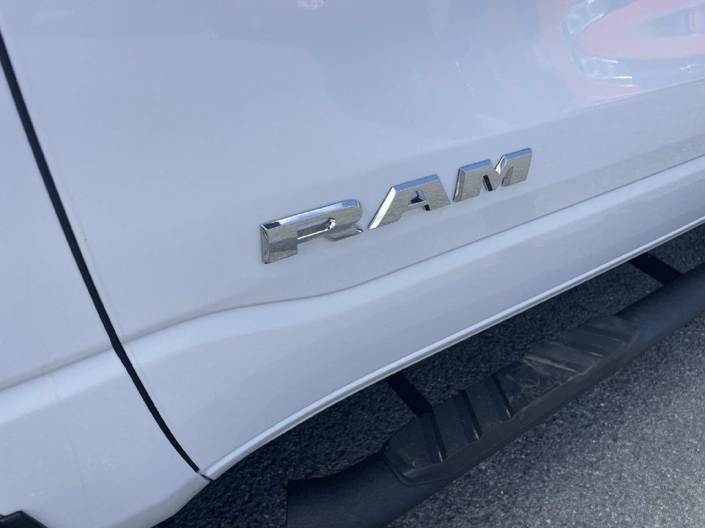 Used 2019 RAM 1500 Big Horn AWD/4WD image 42
