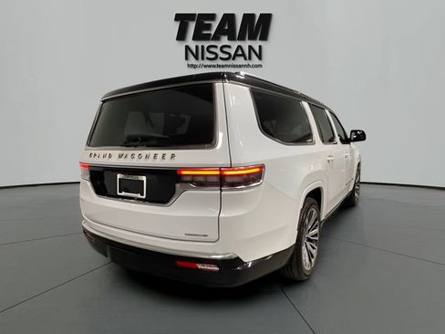 Used 2024 Jeep Grand Wagoneer L Series III AWD/4WD image 7