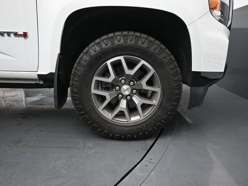 Used 2022 GMC Canyon AT4 w/ Trailering Package image 11