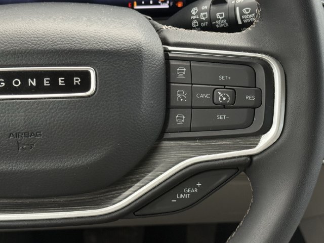 Used 2024 Jeep Wagoneer L Series II w/ Flexible Seating Group RWD image 14