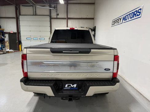 Used 2017 Ford F250 Platinum w/ Platinum Ultimate Package AWD/4WD image 5