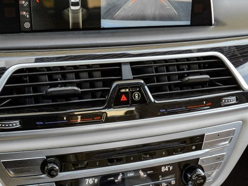 Used 2018 BMW 750i 750i image 29