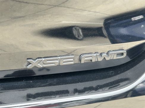 Used 2021 Toyota Highlander XSE image 14