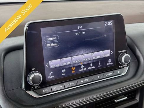 Used 2023 Nissan Rogue S AWD/4WD image 14
