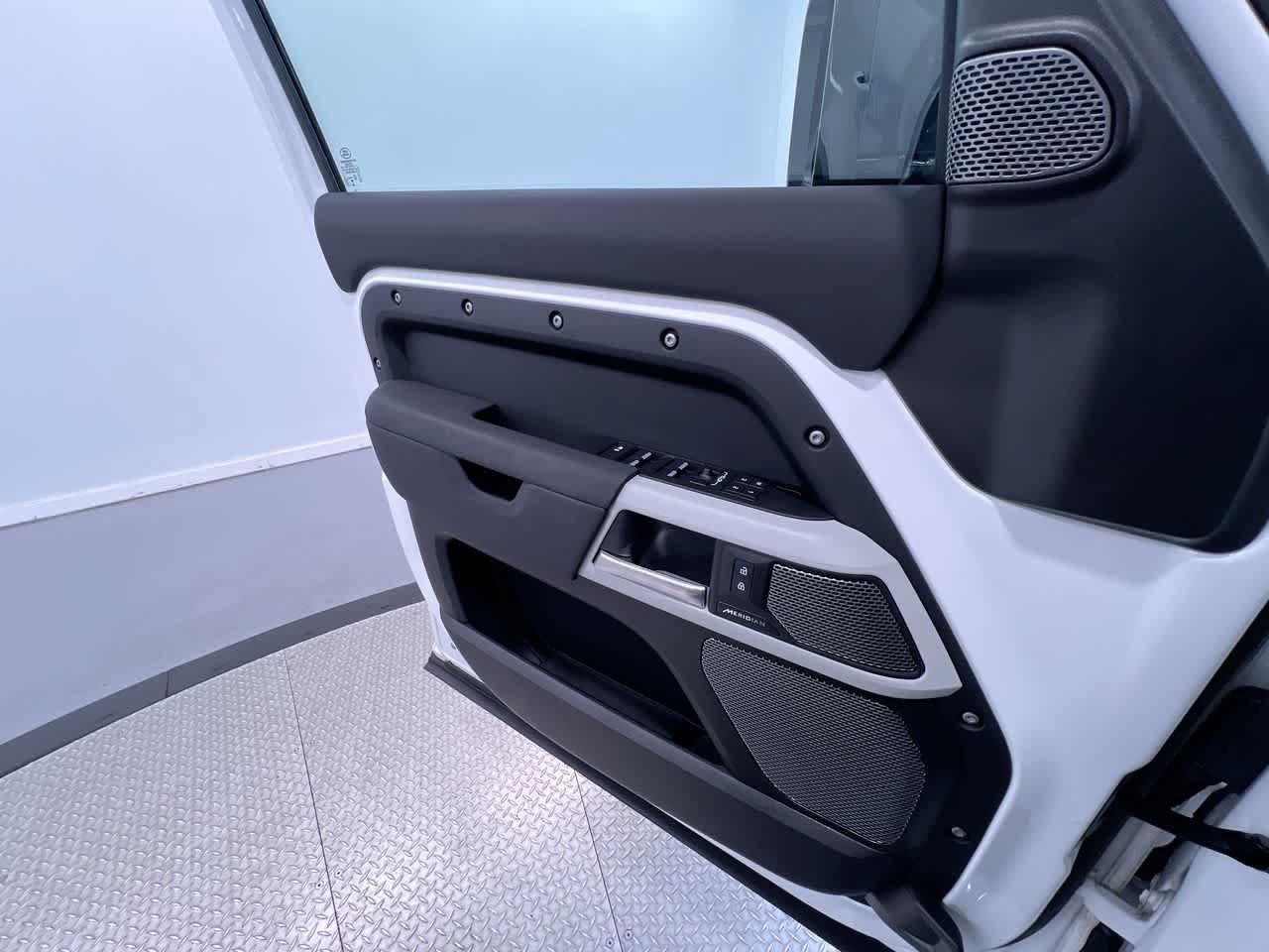 Used 2023 Land Rover Defender 110 S AWD/4WD image 33
