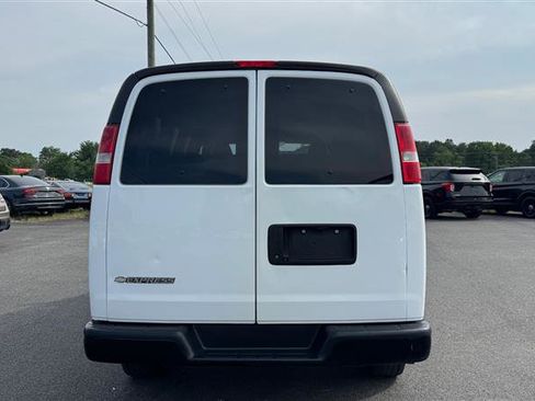 Used 2017 Chevrolet Express 2500 LS RWD image 8