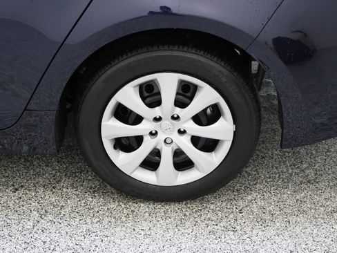 Used 2025 Toyota Corolla SE FWD image 10