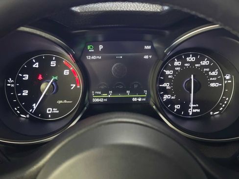 Used 2018 Alfa Romeo Stelvio Ti Sport image 11