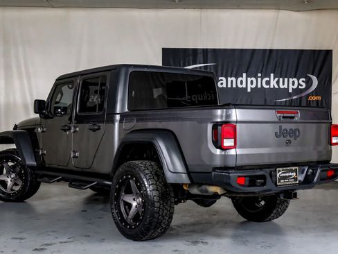 Used 2020 Jeep Gladiator Sport w/ Quick Order Package 24S image 11