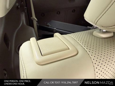 Used 2018 Lexus GX 460 Luxury w/ Preferred Accessory Package AWD/4WD image 46