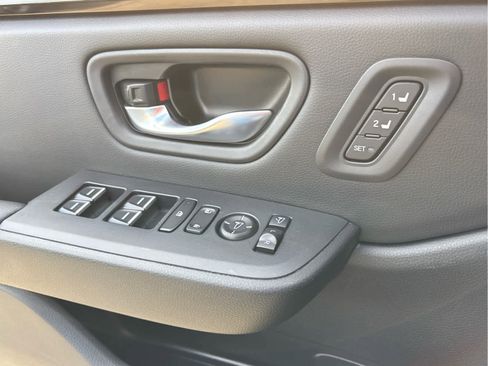 Certified 2023 Honda Pilot TrailSport image 25