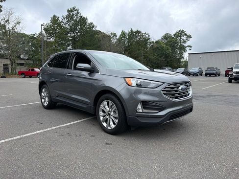 Used 2024 Ford Edge Titanium AWD/4WD image 4