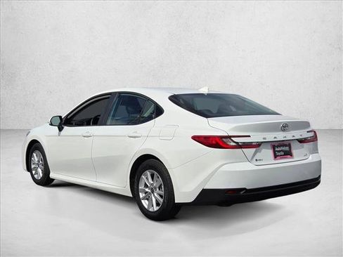 Used 2025 Toyota Camry LE image 8