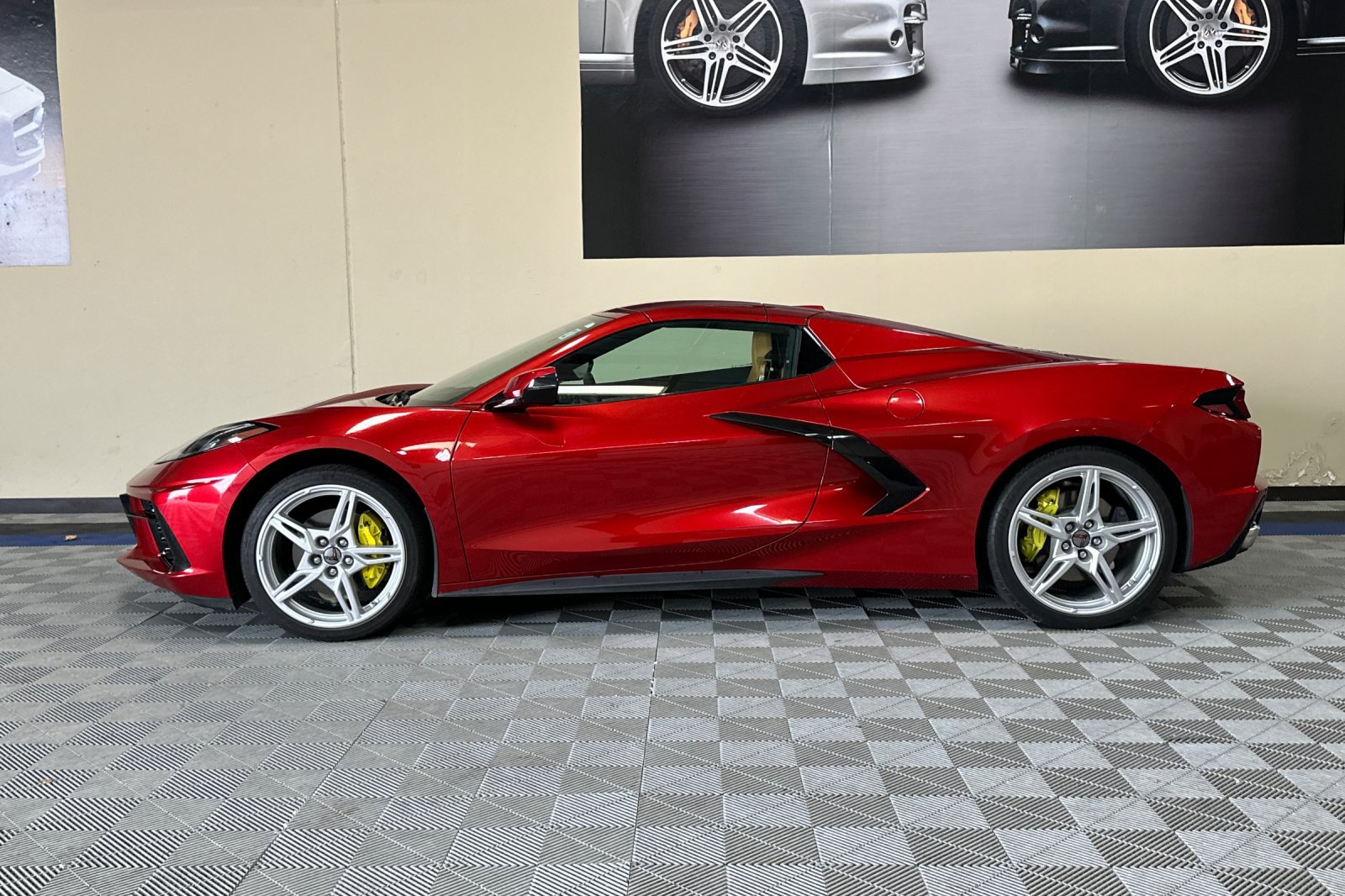 Used 2021 Chevrolet Corvette Stingray Premium Conv w/ 3LT RWD image 7