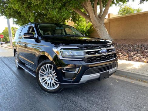 Used 2024 Ford Expedition Limited AWD/4WD image 4