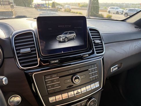 Used 2017 Mercedes-Benz GLS 450 4MATIC image 28