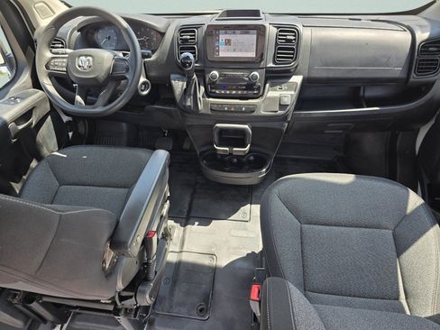 Used 2025 RAM ProMaster 2500 FWD image 25