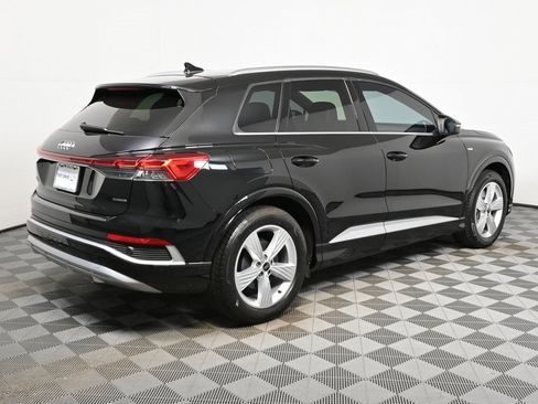 Used 2024 Audi Q4 e-tron Premium image 3