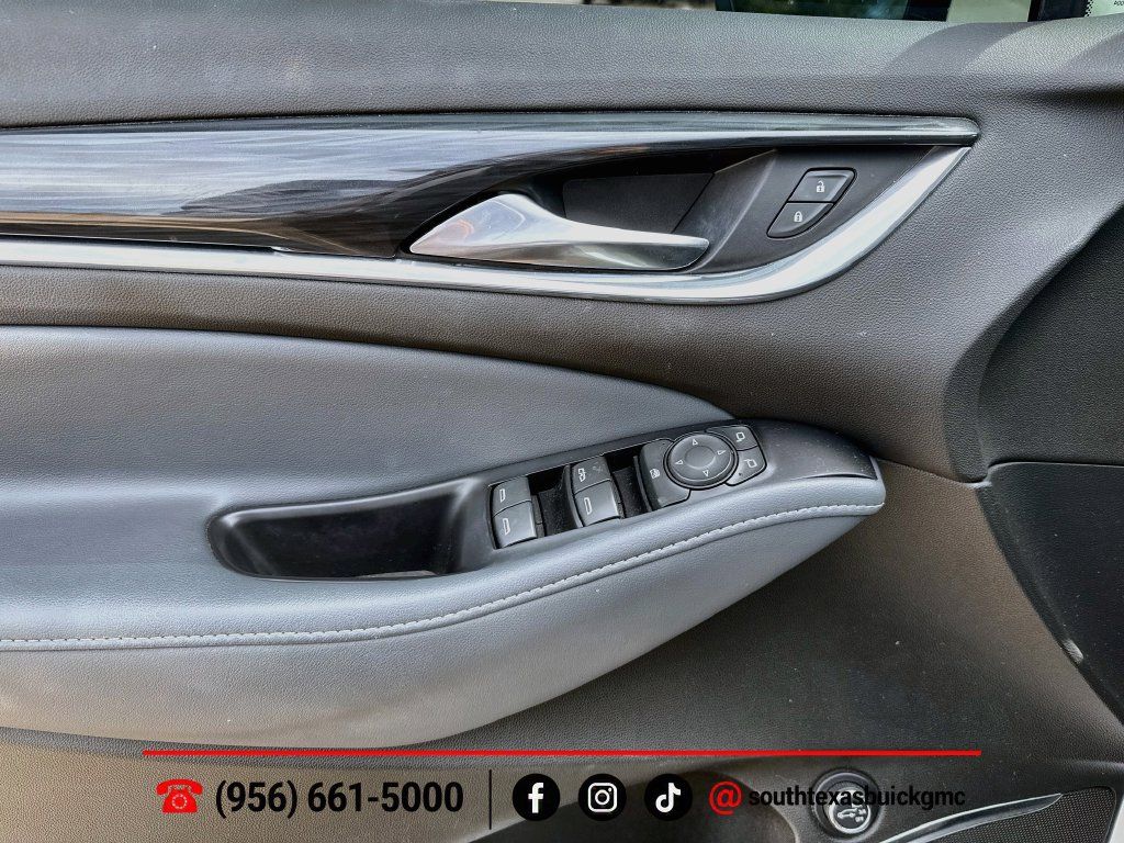 Used 2021 Buick Enclave Essence w/ Sport Touring Edition FWD image 10
