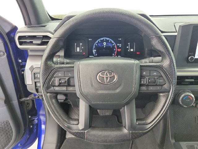 Used 2025 Toyota Tacoma SR5 AWD/4WD image 19