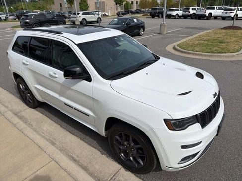 Used 2020 Jeep Grand Cherokee Limited X image 8