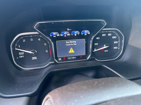 Used 2021 GMC Yukon SLT w/ SLT Luxury Package image 10