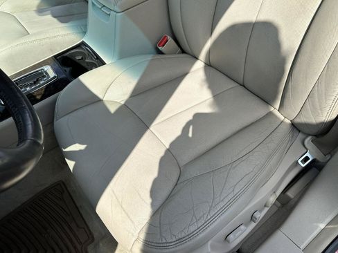 Used 2008 Cadillac DTS FWD image 28