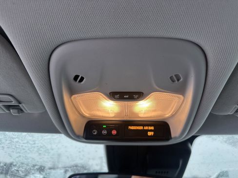 Used 2023 Chevrolet TrailBlazer LT image 35