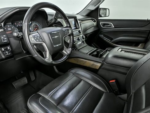 Used 2020 GMC Yukon Denali image 20