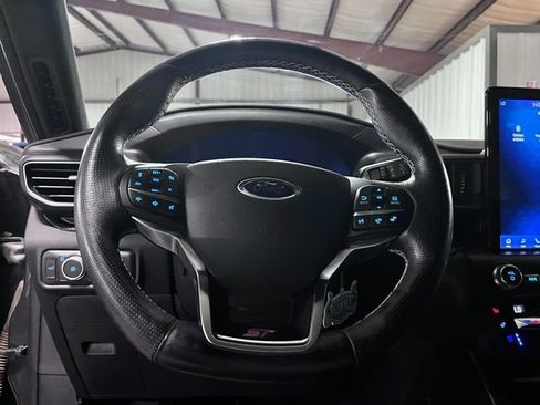 Used 2020 Ford Explorer ST w/ Premium Technology Package AWD/4WD image 22