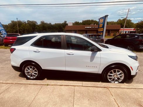 Used 2023 Chevrolet Equinox LS w/ Driver Confidence II Package FWD image 6