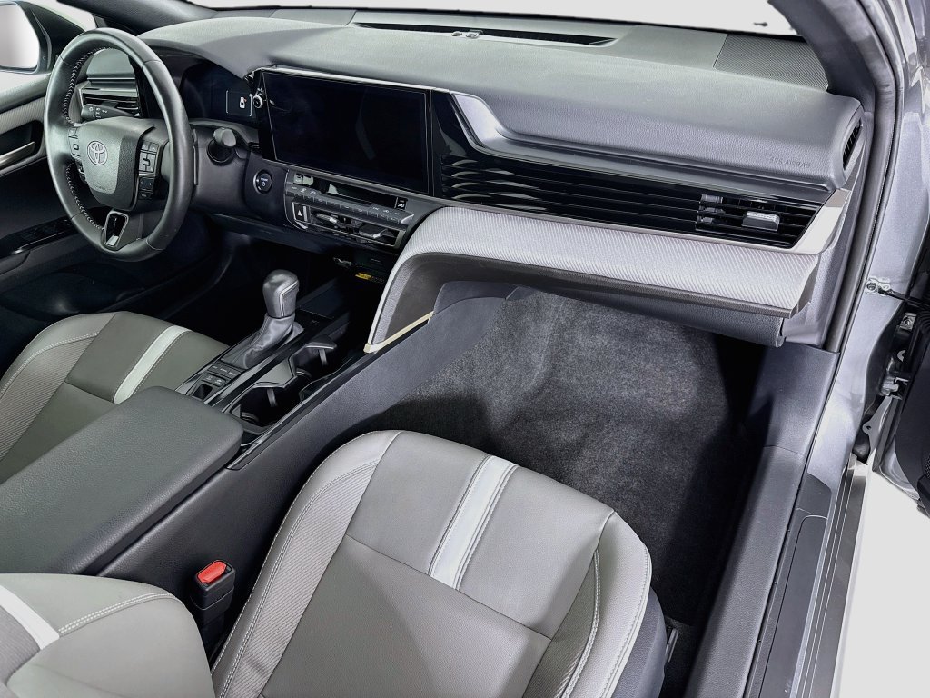 Used 2025 Toyota Camry SE w/ Multimedia Upgrade Package FWD image 17