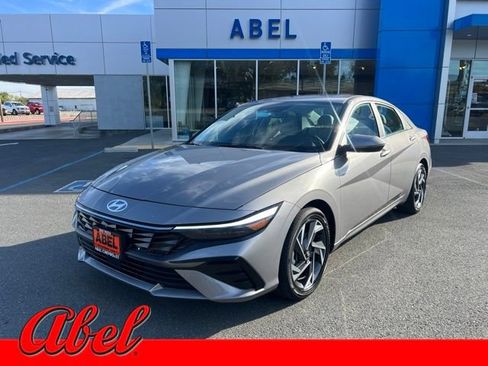 Used 2024 Hyundai Elantra Limited FWD image 1