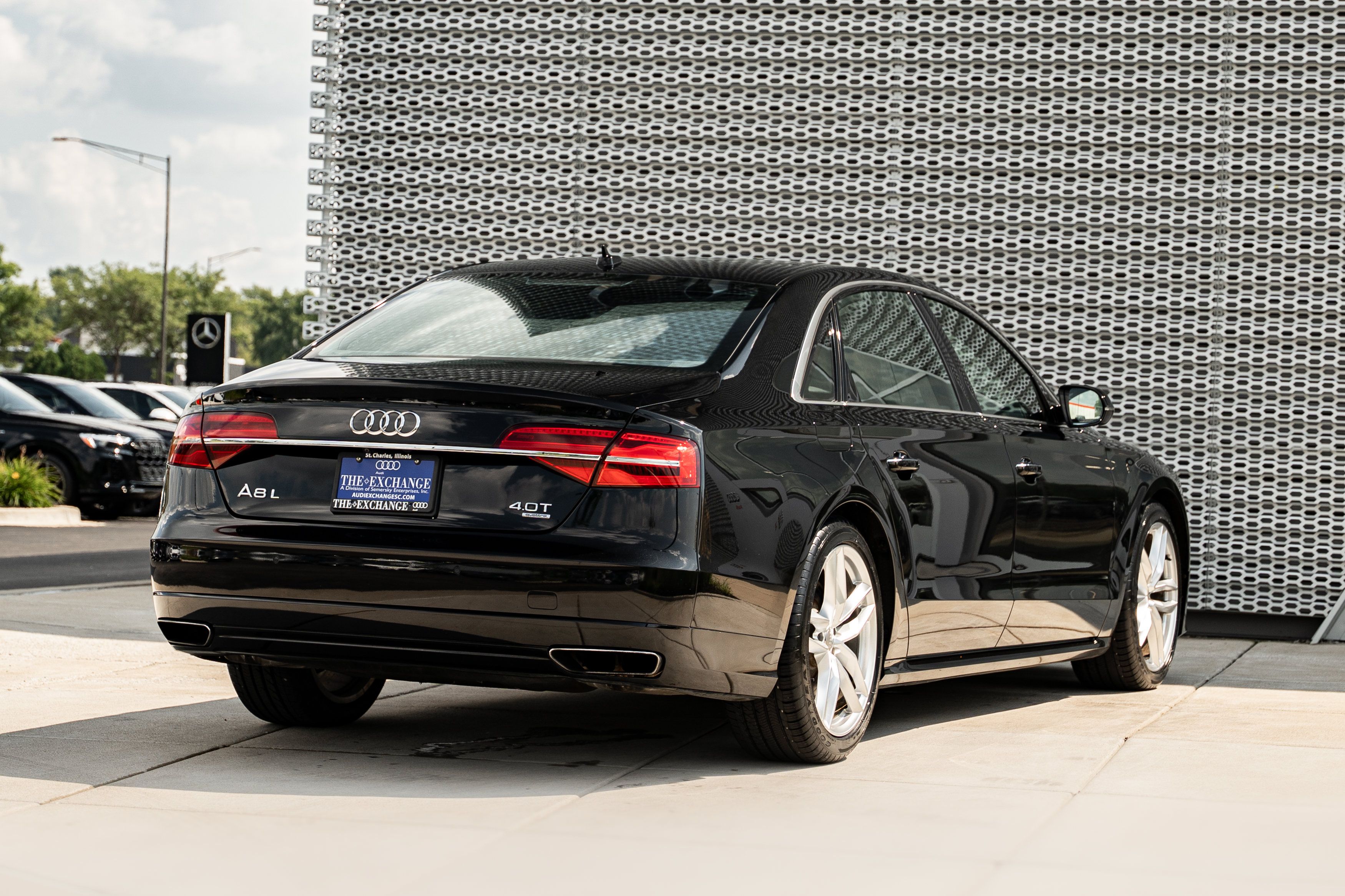 Used 2017 Audi A8 L 4.0T w/ Driver Assistance Package AWD/4WD image 4