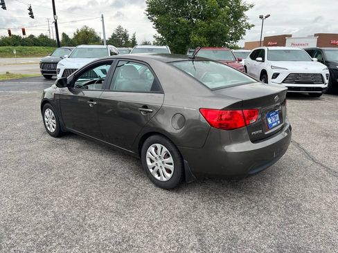 Used 2011 Kia Forte EX FWD image 4