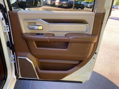 Used 2022 RAM 3500 Laramie AWD/4WD image 35