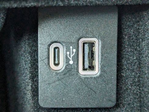 Certified 2023 Lincoln Nautilus Reserve image 26