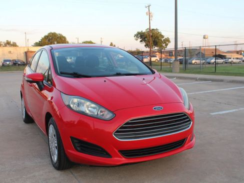 Used 2014 Ford Fiesta SE w/ SE Fuel Economy Package image 17
