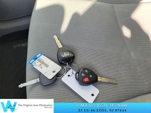 Used 2013 Toyota Corolla LE FWD image 17